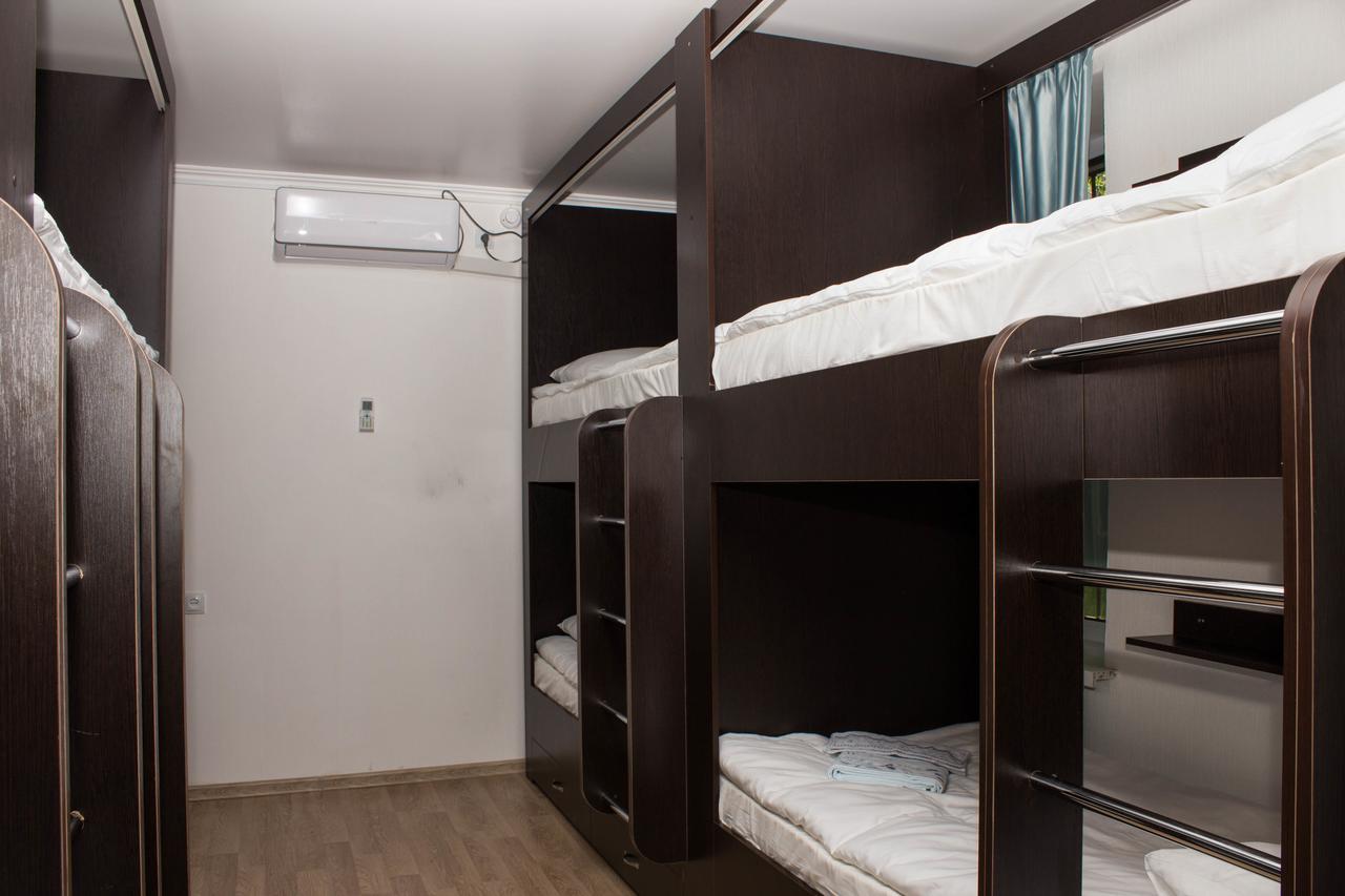 Nicehostel Алмати Екстер'єр фото